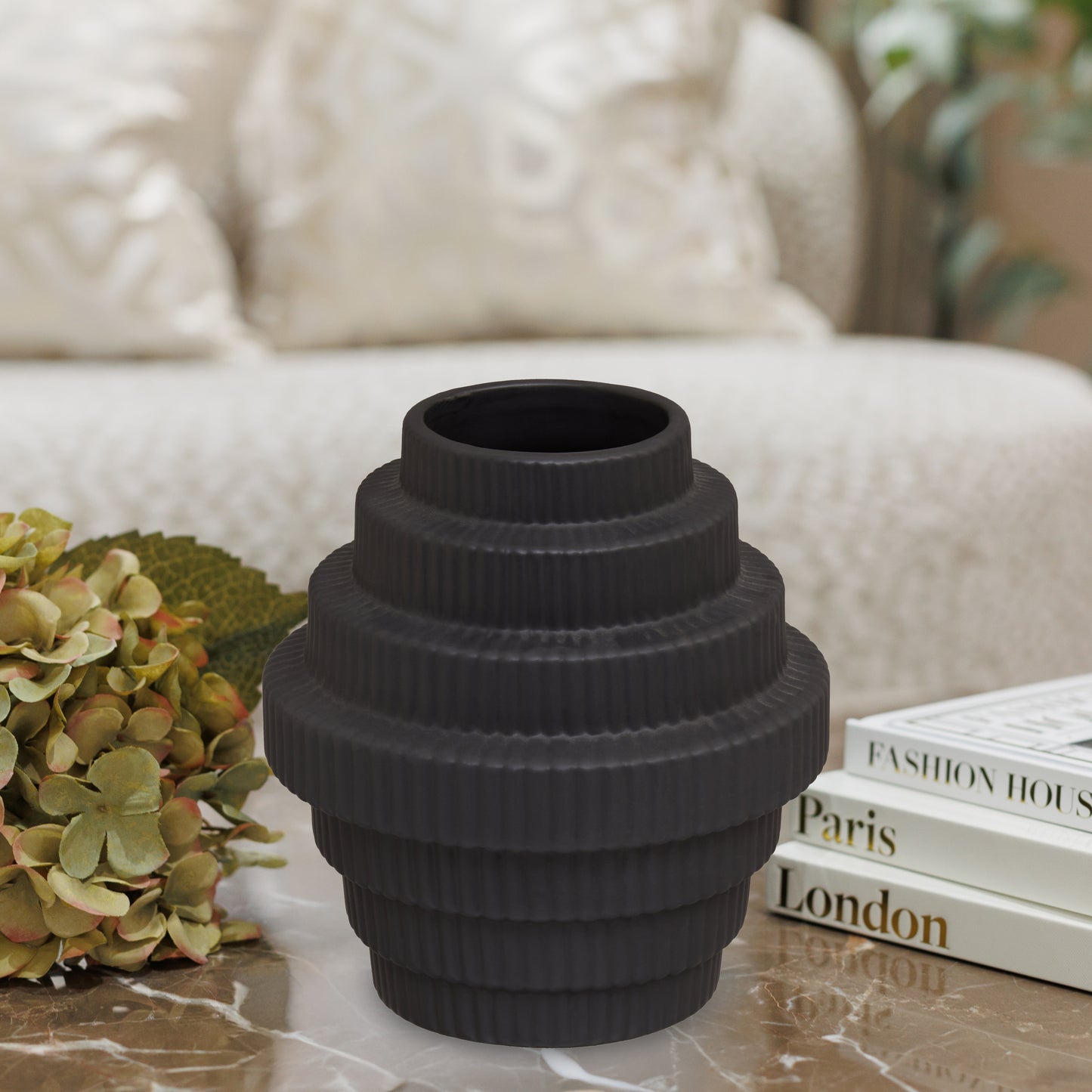 Fabia Black Vase