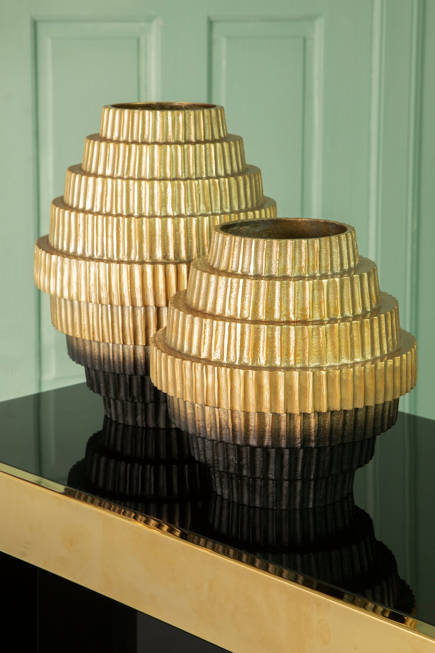 Deomali Ombre Gold And Black Vase