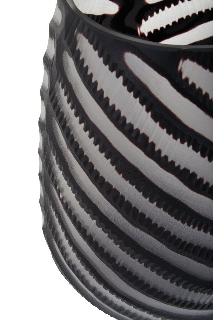 Hessa Large Chevron Cut Vase - Macro