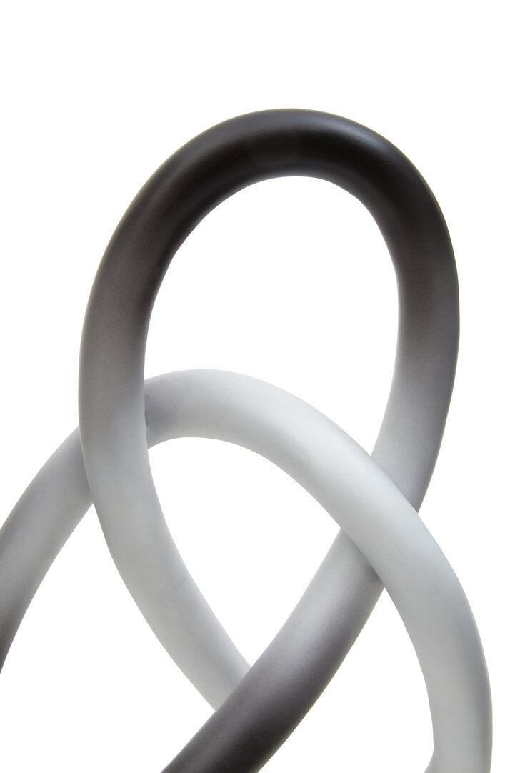 Broc Ombre Black and White Knot Sculpture - Macro