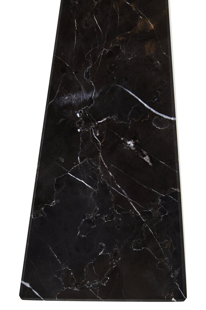 Salmo Small Black Marble Obelisk - Macro