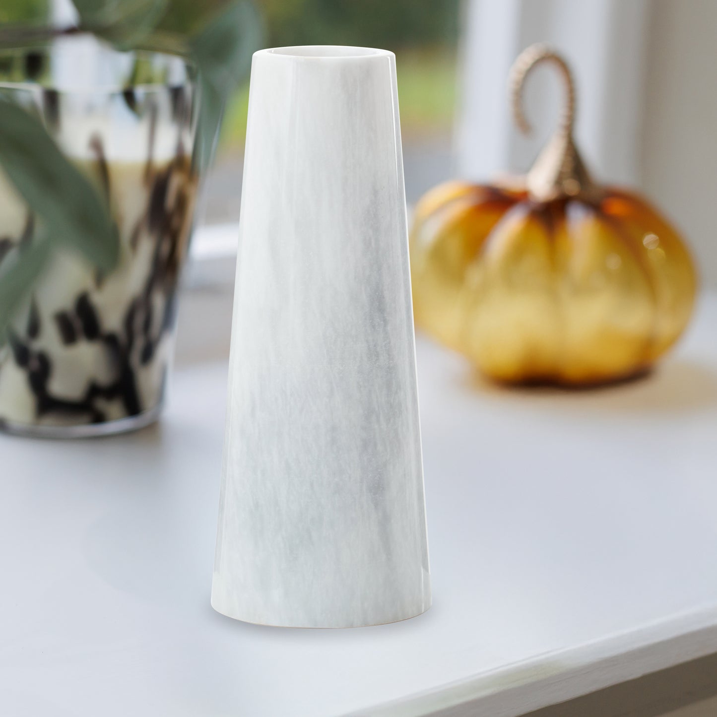 Salmo White Marble Tapered Vase