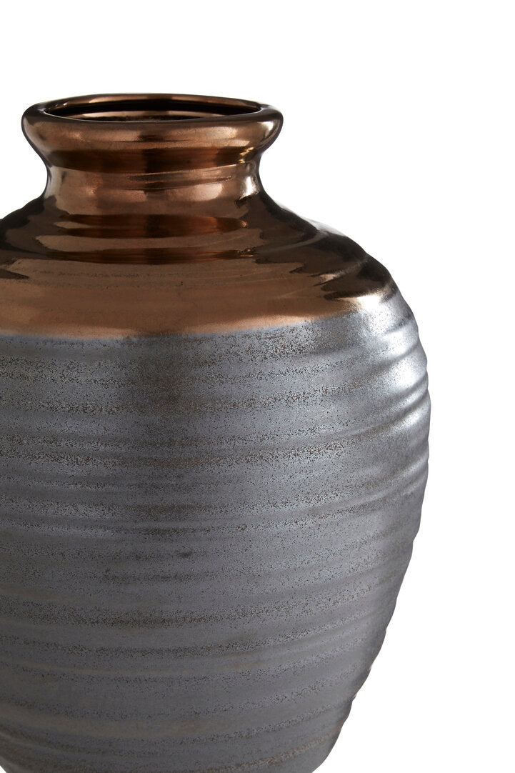 Zamak Large Barrel Vase - Macro
