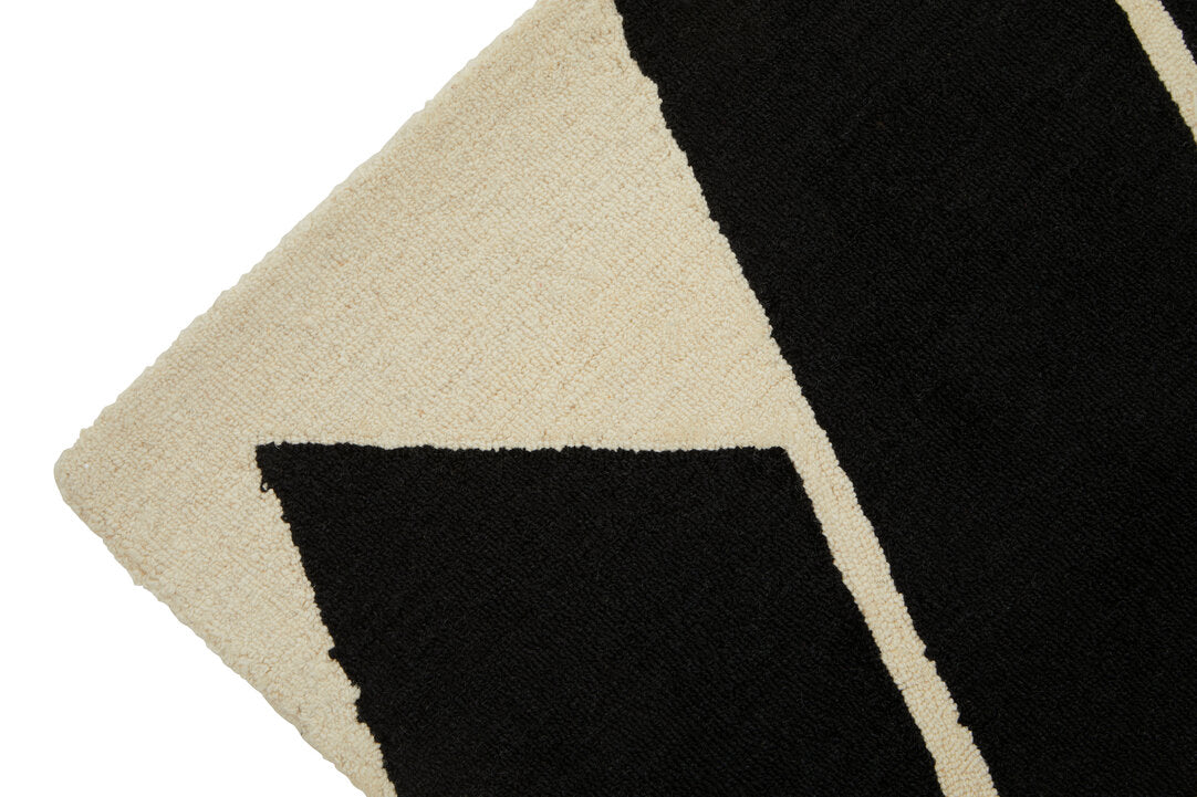 Bosie Milana Large Black and White Geometric Rug - Macro