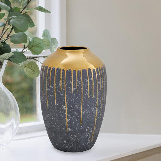 Cyrus Vase
