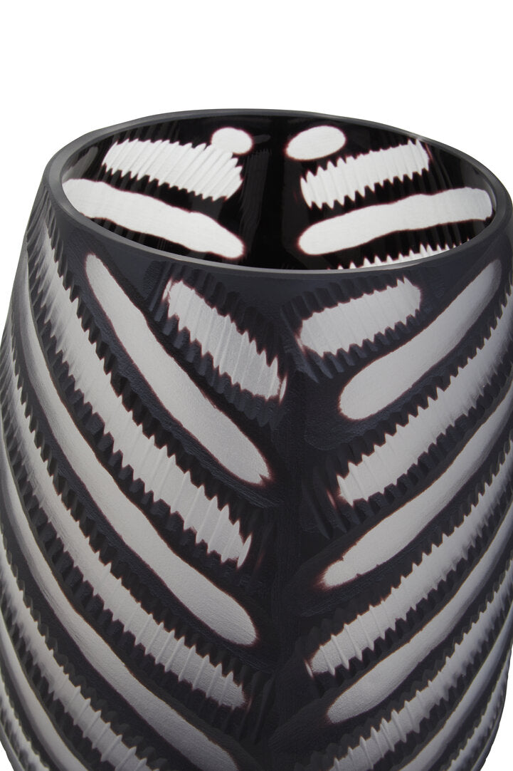 Hessa Large Chevron Cut Vase - Macro