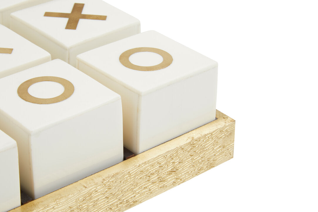 Churchill Games White and Gold Noughts and Crosses - Macro