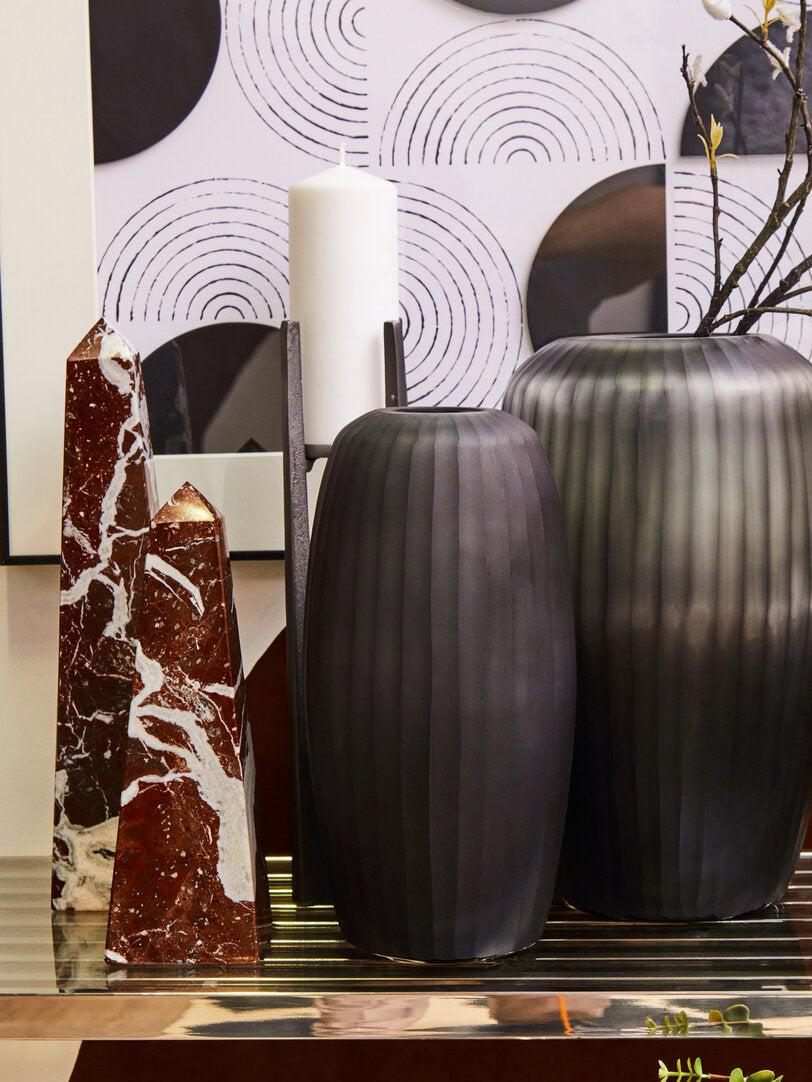 Salmo Large Red Marble Obelisk