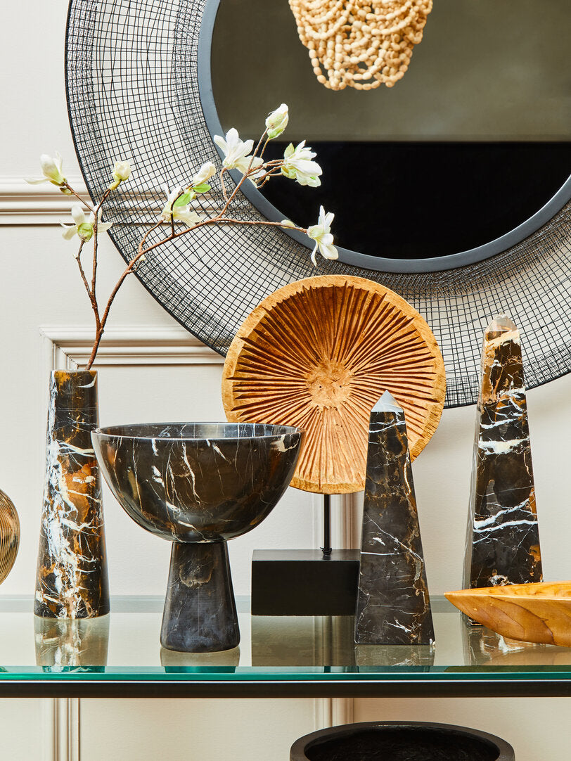 Salmo Large Black Marble Obelisk - Lifestyle