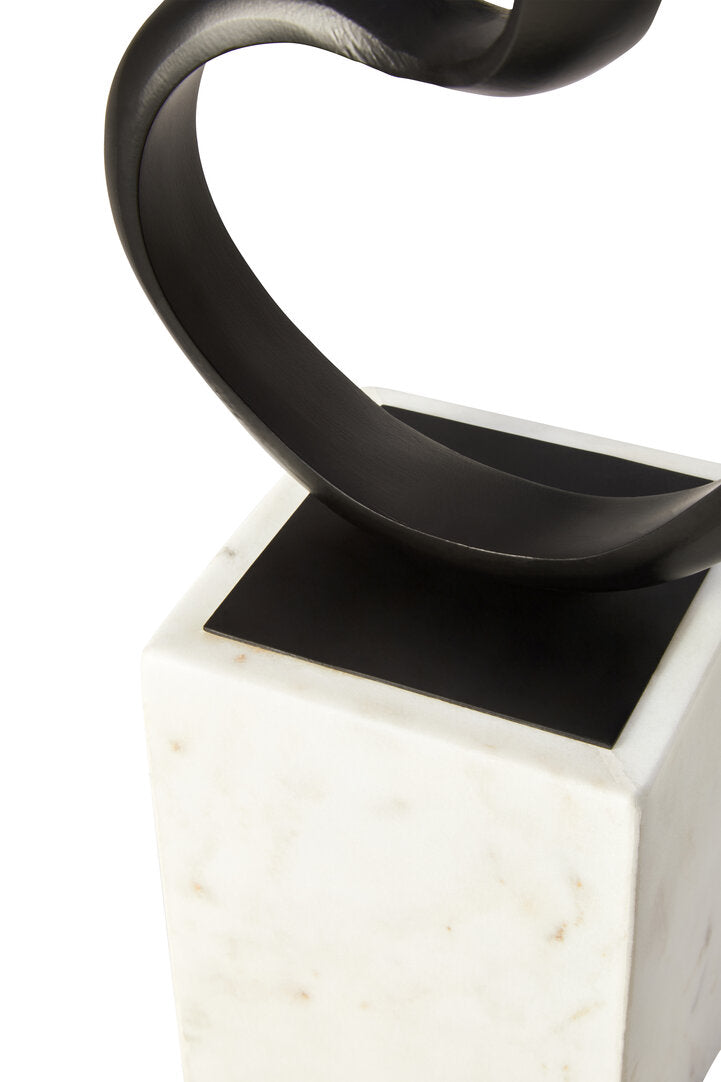 Mirano Black Finish Aluminium Knot Sculpture - Macro