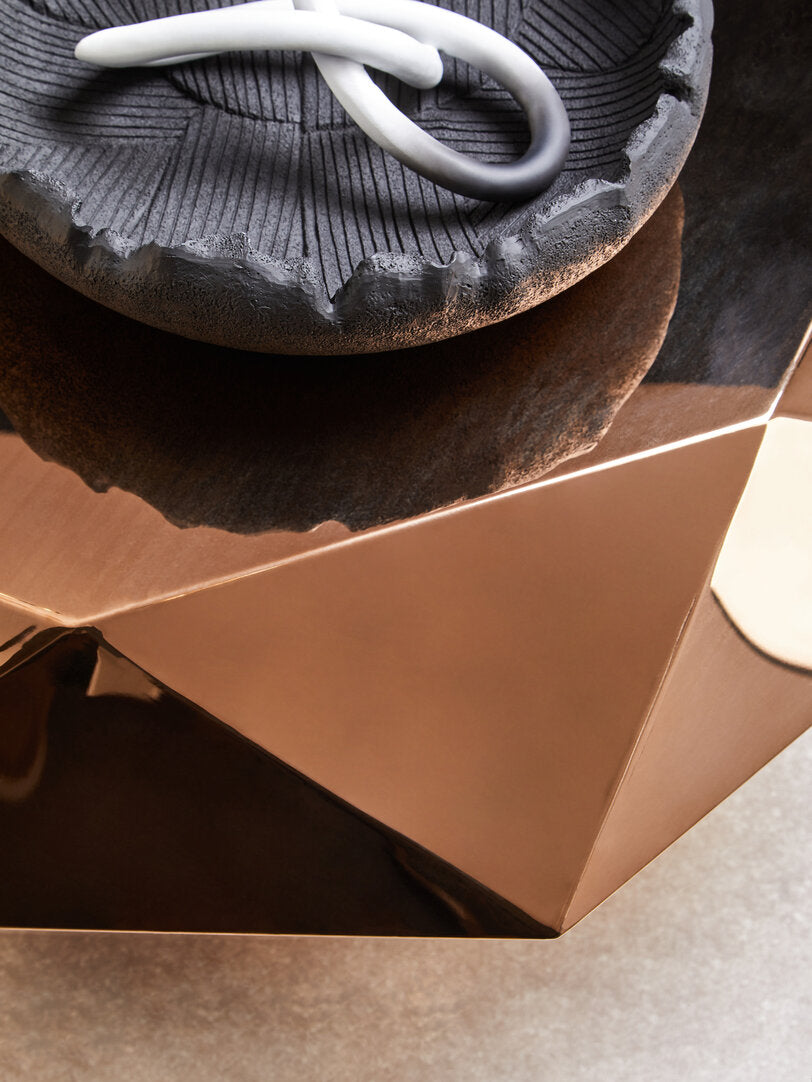 Broc Ombre Black and White Knot Sculpture -  Lifestyle