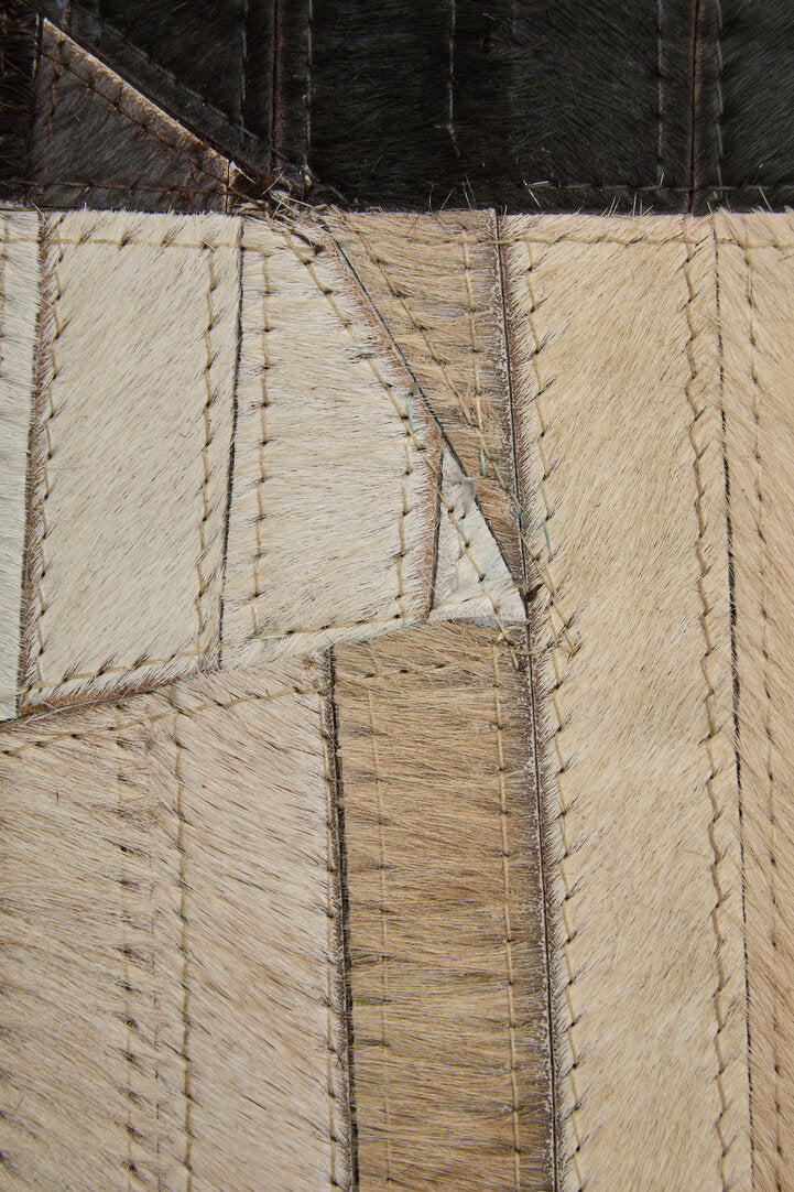 Bosie Safira Small Abstract Hair On Leather Rug - Macro