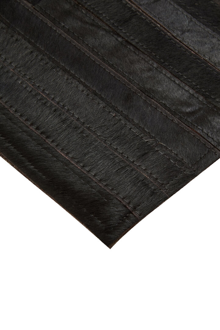 Bosie Safira Small Abstract Hair On Leather Rug - Macro
