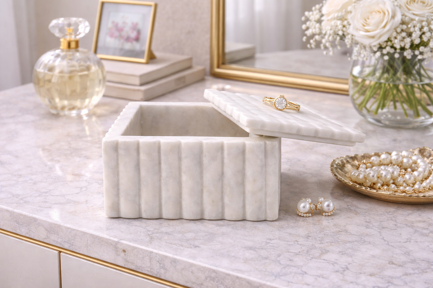 Oxana Small Ribbed Marble Trinket Box