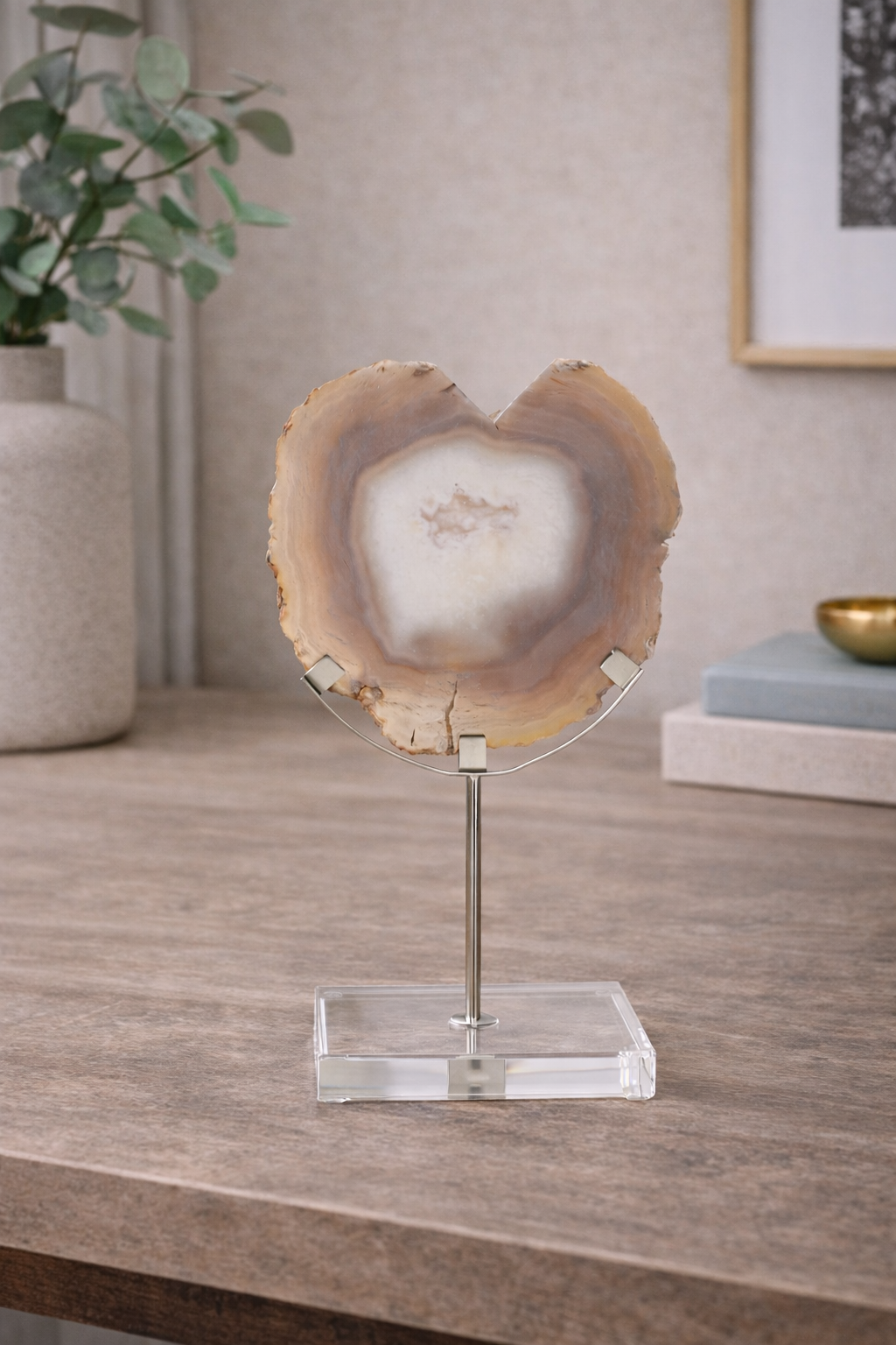 Bowerbird White And Silver Agate Sculpture