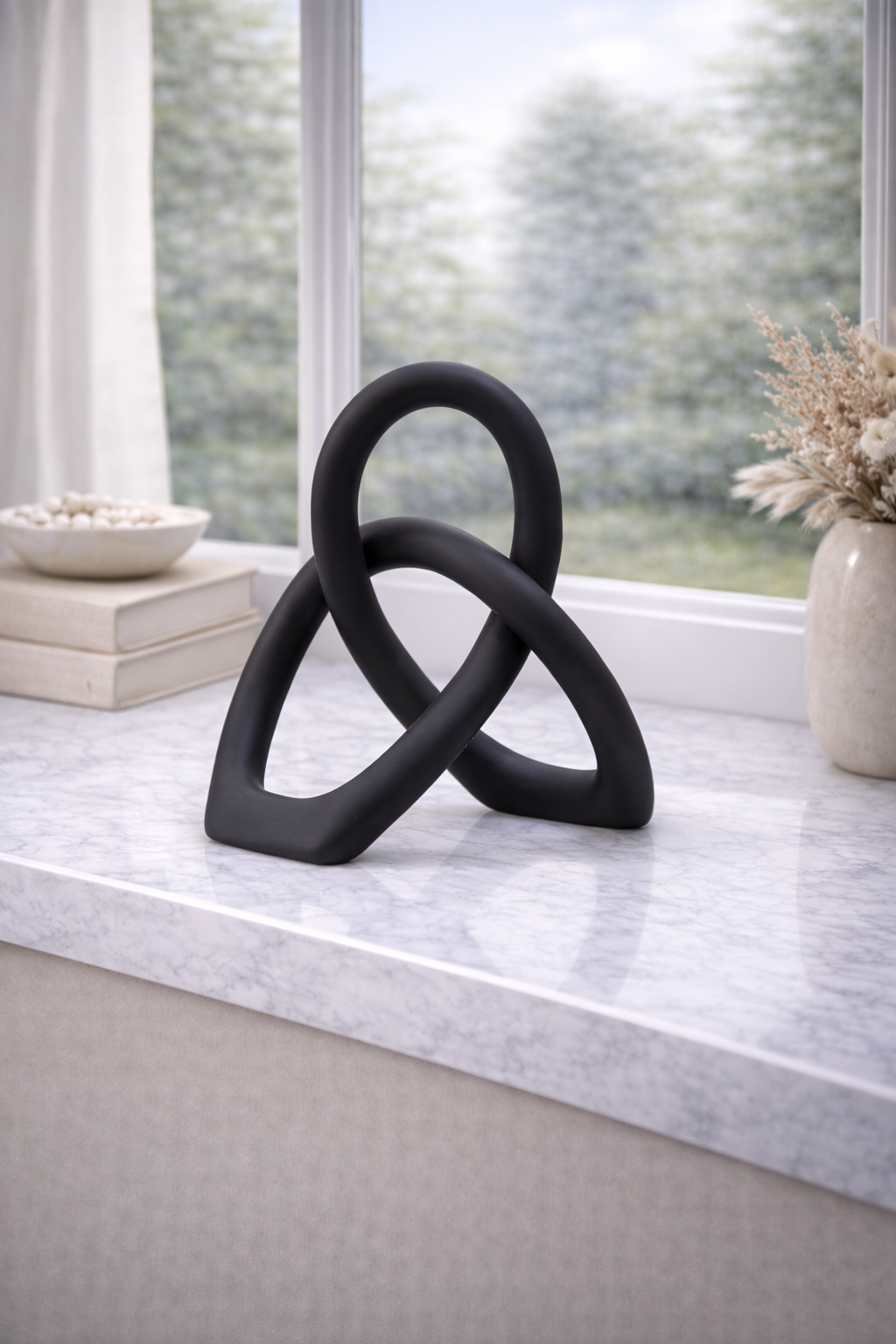 Broc Black Knot Sculpture