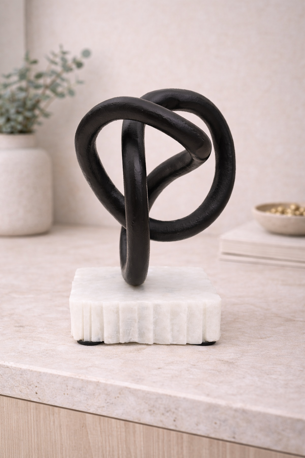 Mirano Matt Black Knot Sculpture